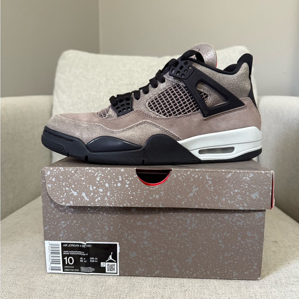Pre-loved Jordan 4 taupe haze size 10mens.